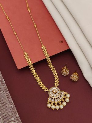 AD Stones Flower Pendant Necklace ABDIN02186