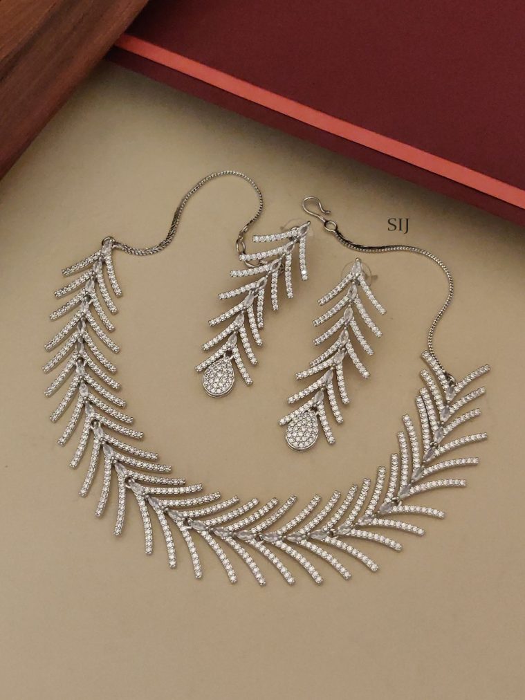 Silver Plated White Stone Necklace ABDIN02203