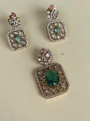 Peacock Pastel Green Victorian Pendant SPAIPC02565