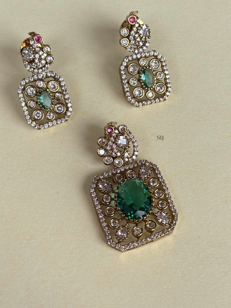 Peacock Pastel Green Victorian Pendant SPAIPC02565