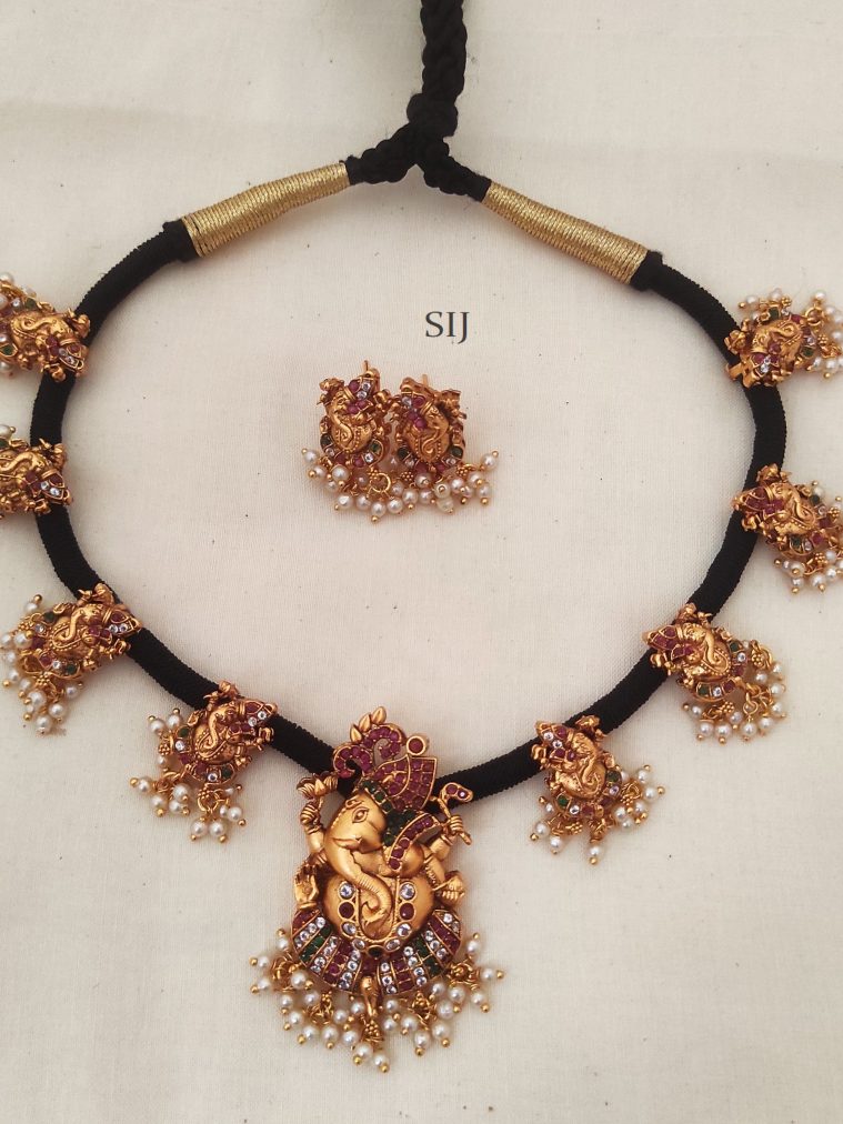 Ganesh Thread Necklace ARJIN00433
