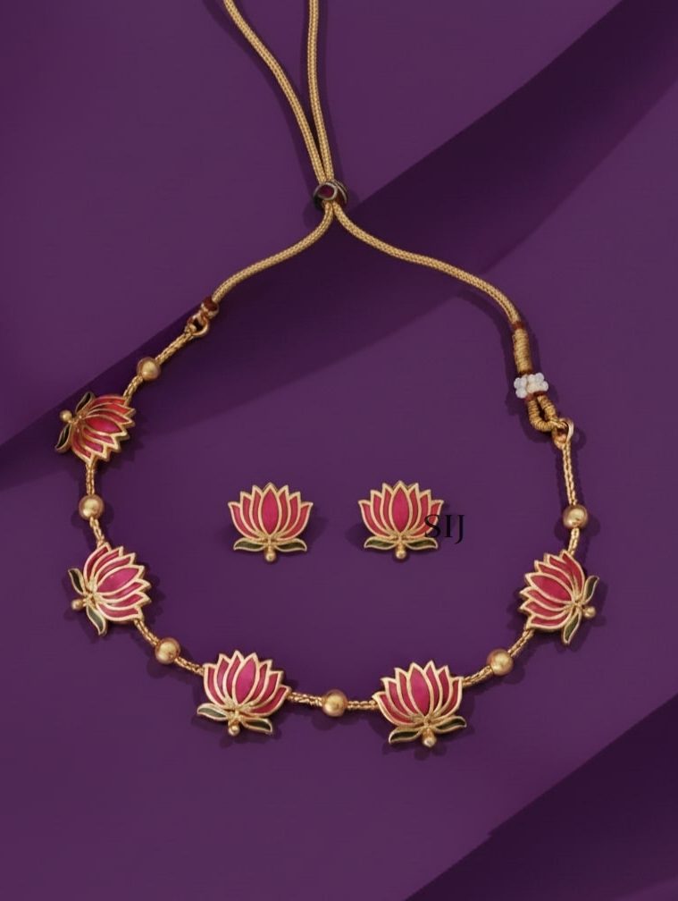 Antique Lotus Necklace LOCIN00057