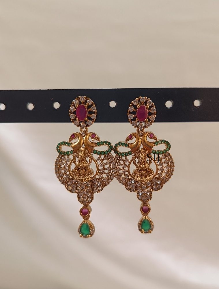 Stone Lakshmi Earrings DIVIE00786