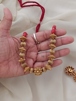 Coral and Gold Beaded Necklace ARJIN02631