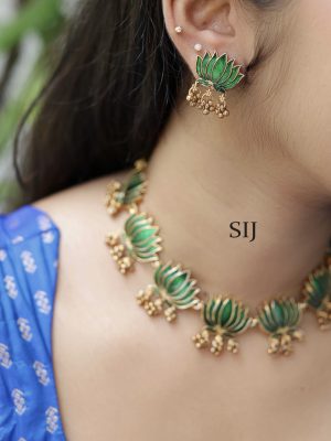 Emerald Lotus Necklace VARIN01159