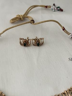 Green Stone Lotus Necklace DIVIN00888