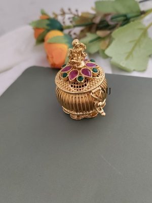 Lakshmi-KumKum-Box-DEVIK00683