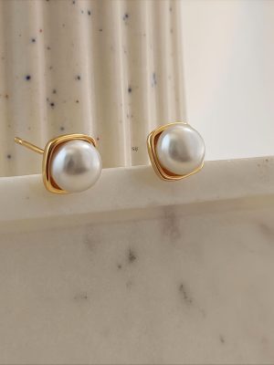 Pearl Stud Earrings SHADE00697