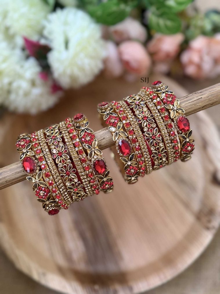 Red Gold Silk Thread Glass Bangles MAAIB0000067