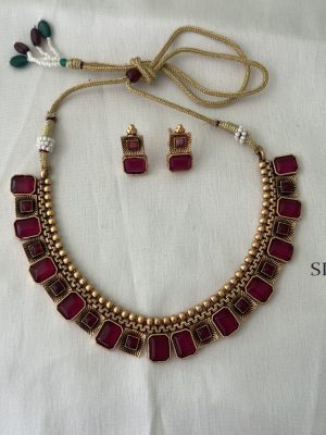 Ruby Stone Necklace DIVIN00881