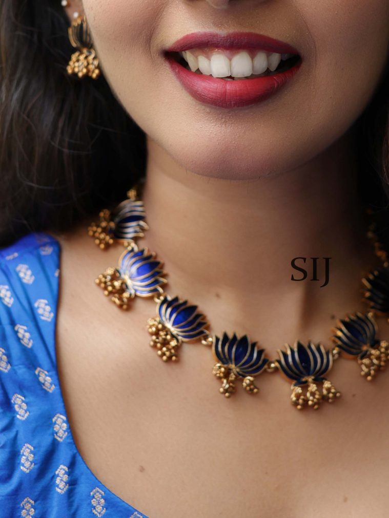 Sapphire Lotus Necklace VARIN01153