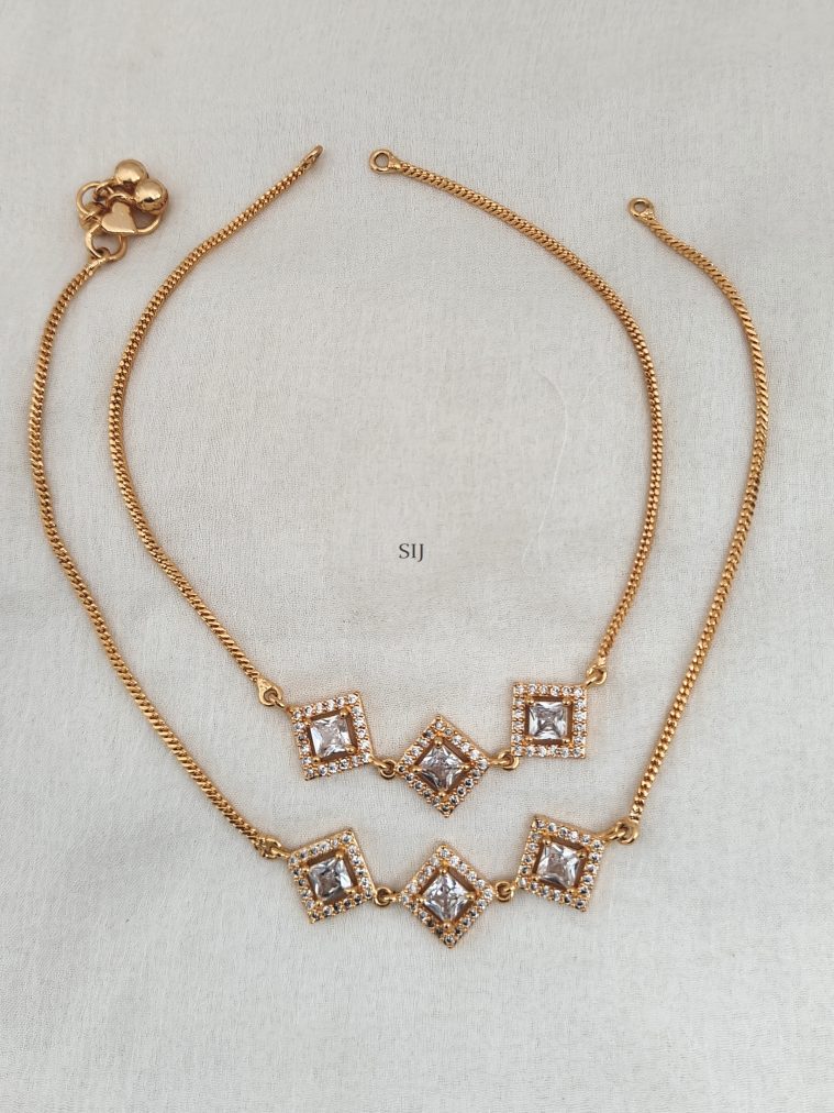White Stone Antique Anklets DHEIAN02594