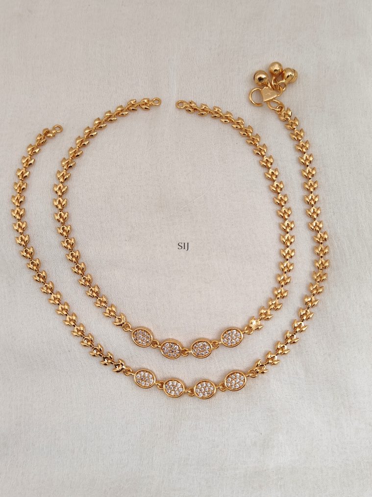 White Stone Antique Anklets DHEIAN02596